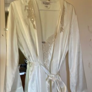 NWT- 2piece bridal romantic set